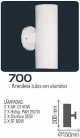 700